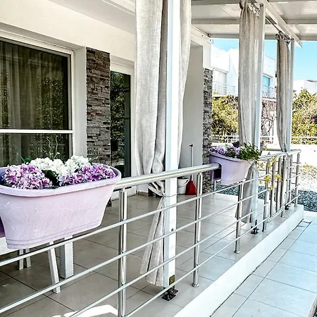 в жилом комплексе. 80 м до моря. аквапарк Villa Boghaz